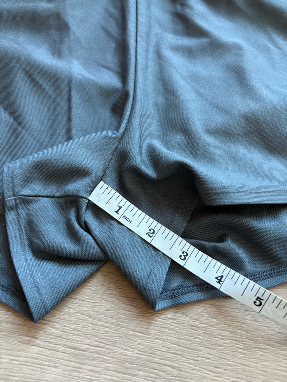 Under Armour Women’s Black and White Athletic Shorts - Picture 6 of 9